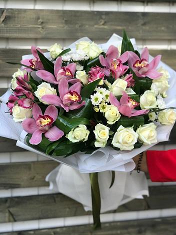 Букет цветов из: Розы и Хризантемы в Калиновском