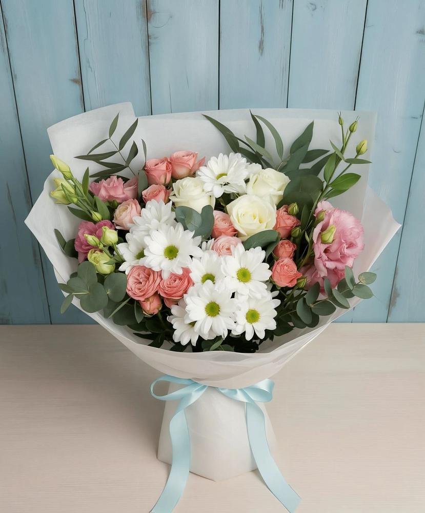 Букет цветов из: Розы, Лизиантусы и Хризантемы в Калиновском