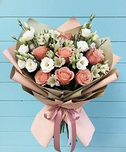 Букет цветов из:  Розы, Альстромерии и Лизиантусы в Калиновском