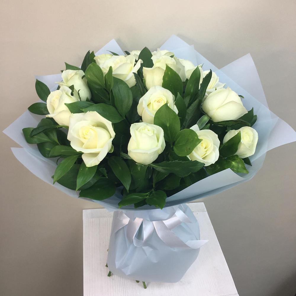 Букет 15 Белых роз Проуд в Калиновском