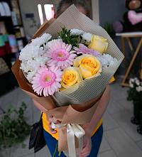 Букет цветов из:  Герберы, Розы и Хризантемы в Калиновском