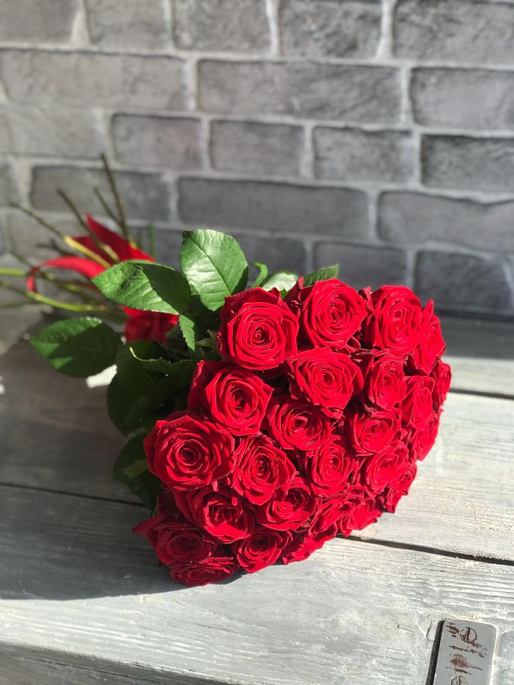 Букет Красные розы Фридом в Калиновском