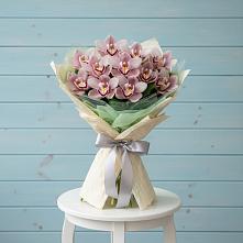 Букет цветов из:  Орхидеи и Розы в Калиновском
