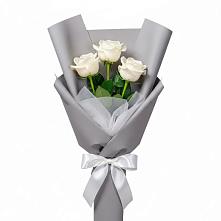 Букет 3 белые розы в Калиновском