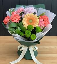 Букет цветов из:  Гвоздики, Розы, Герберы и Хризантемы #REPLACE_PRED# Калиновском