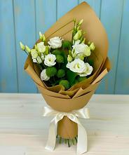 Букет цветов из:  Хризантемы и Лизиантусы #REPLACE_PRED# Калиновском