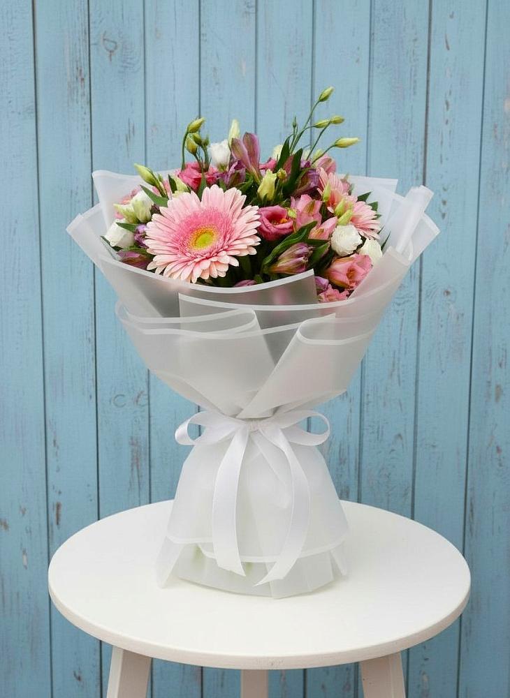 Букет цветов из: Герберы, Альстромерии и Лизиантусы в Калиновском