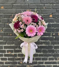 Букет цветов из:  Герберы и Хризантемы #REPLACE_PRED# Калиновском